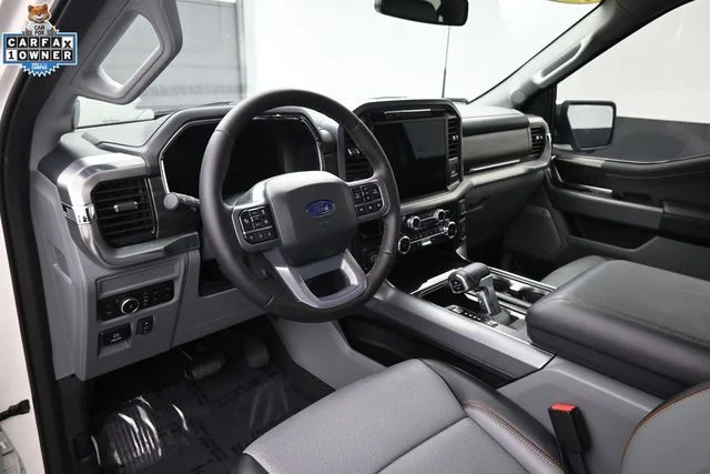 Used 2025 White Ford Lariat image 28