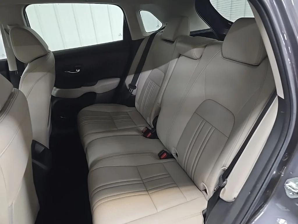 Used 2023 Gray Honda EX-L image 32