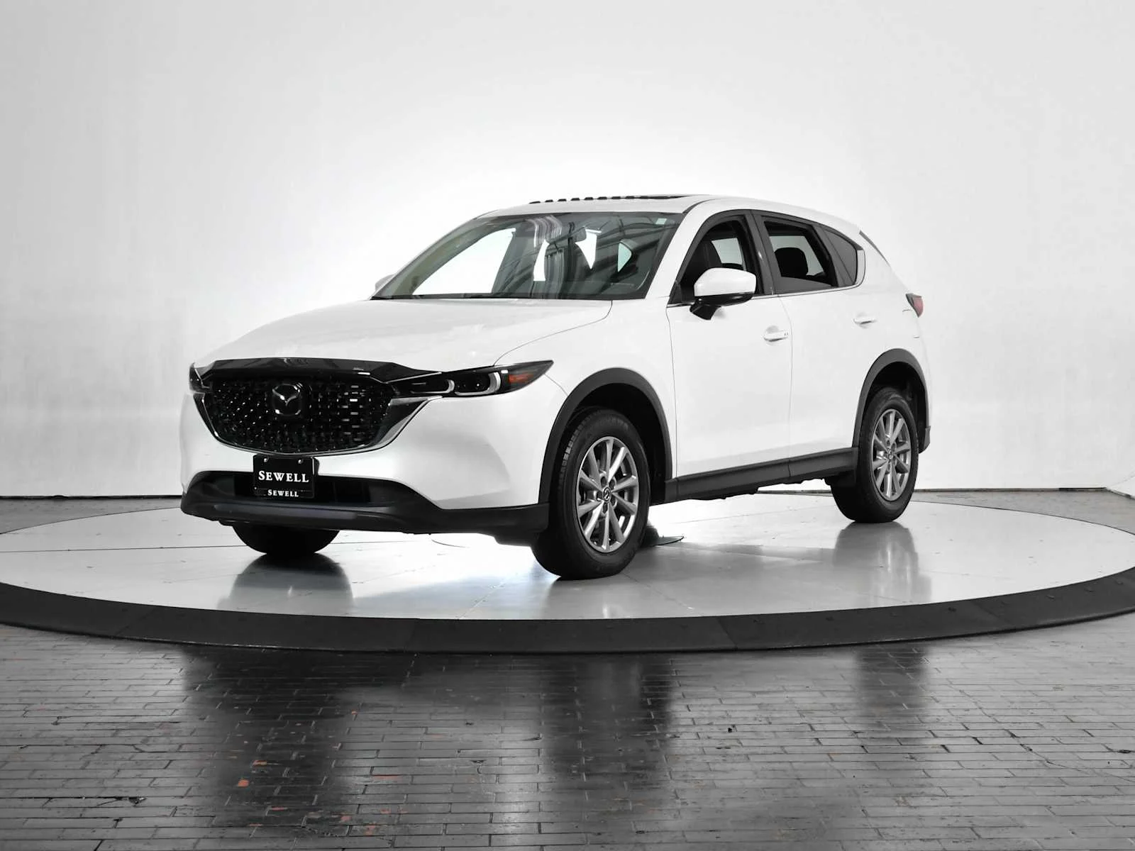 2023 Mazda CX-5 S Preferred package Auto AWD's photo