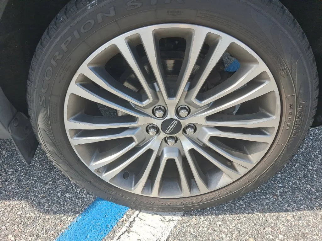 Used 2016  Lincoln Reserve image 15