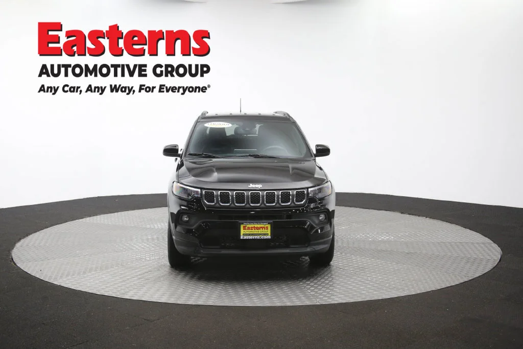 Used 2023 Black Jeep Latitude image 56