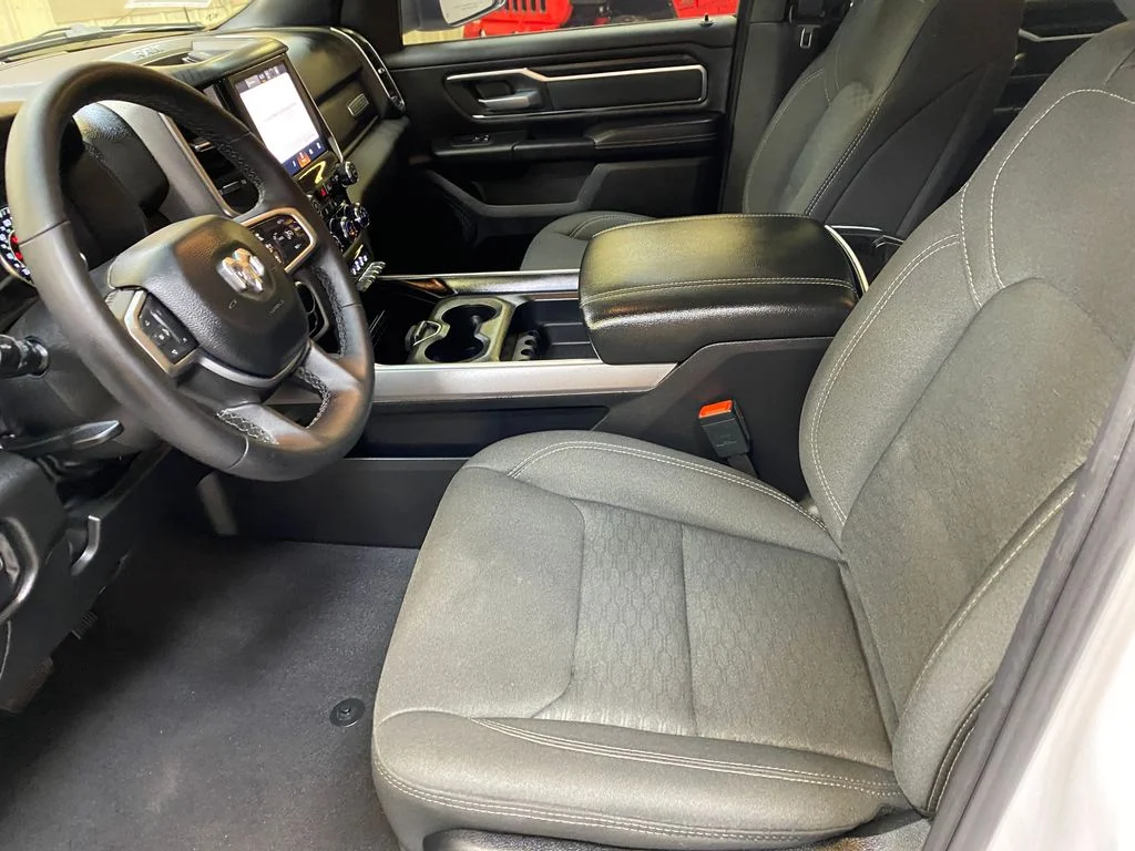 Used 2025 White Ram Big Horn/Lone Star image 21