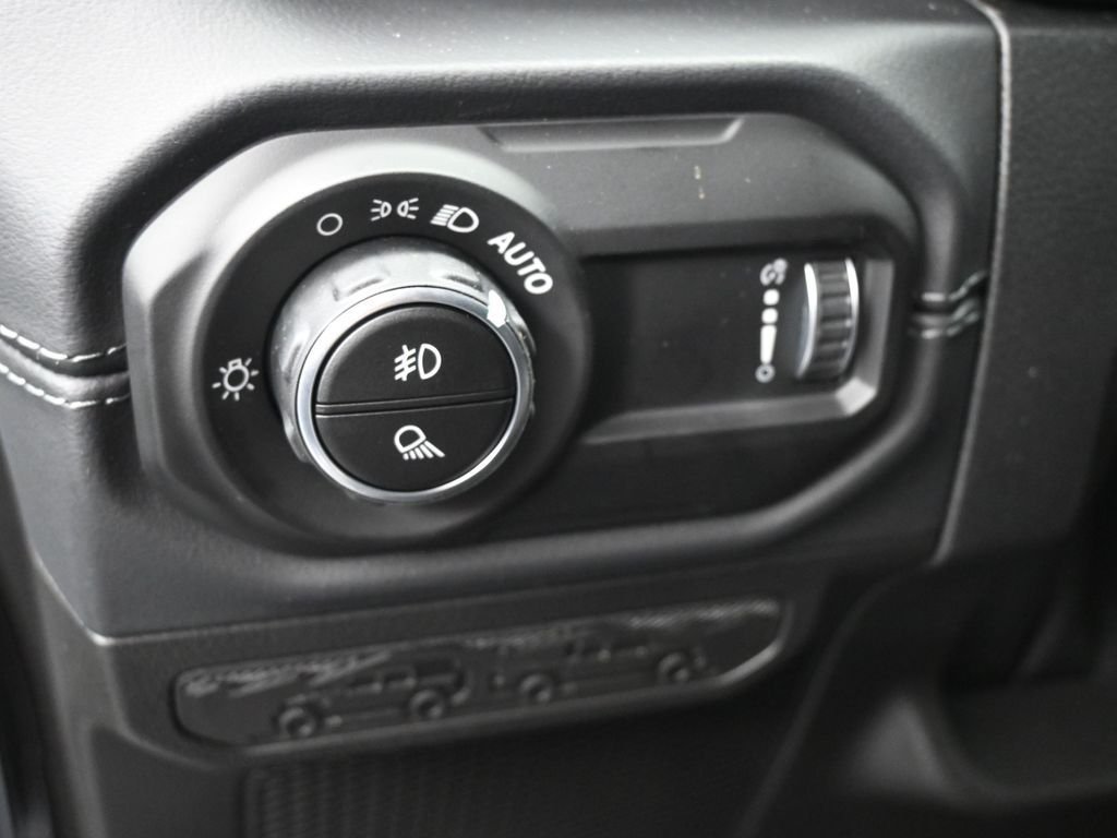 New 2026 Black Clearcoat Jeep Sahara image 21