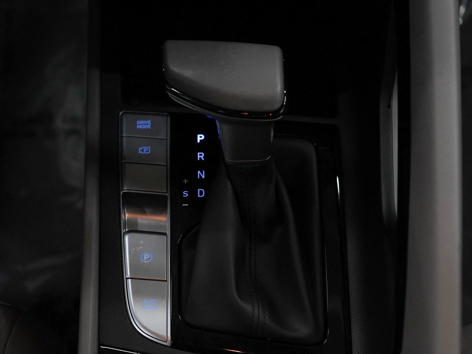 Used 2023 Intense Blue Hyundai SEL image 16