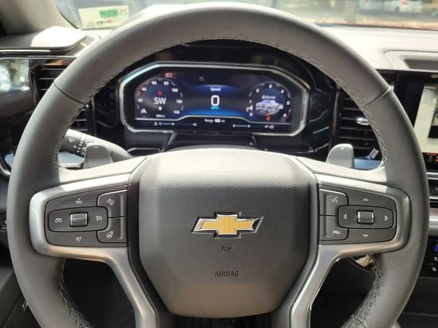 2025 Chevrolet Silverado 1500 LTZ - Photo 28