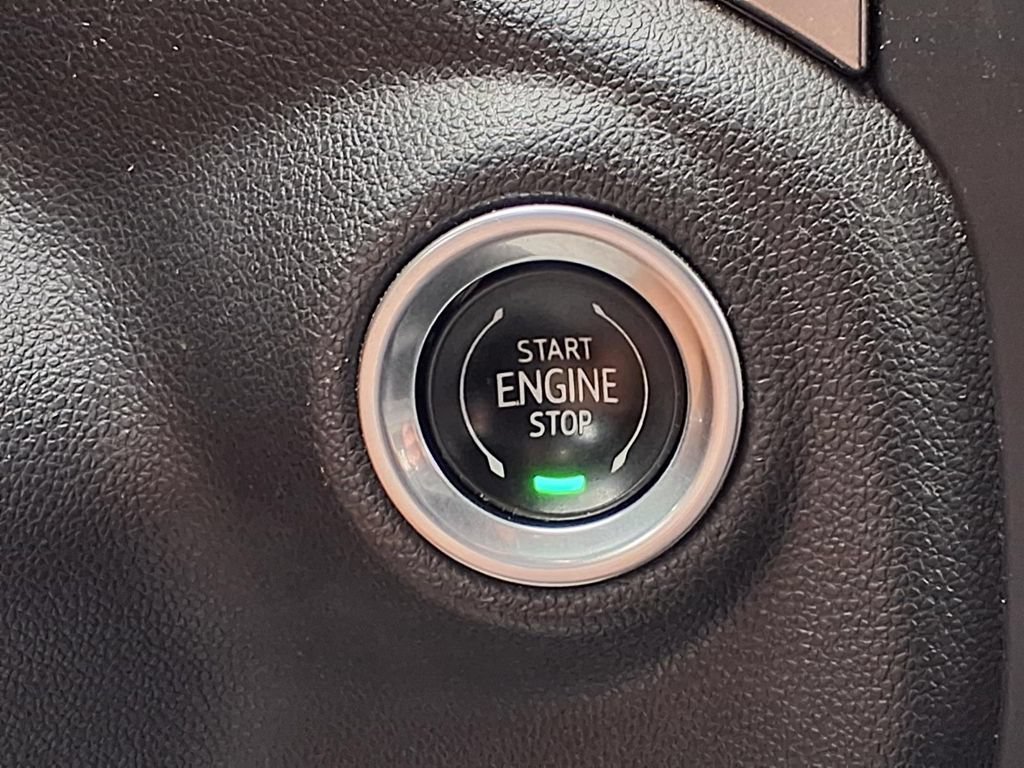 Used 2019 CAJUN RED TINTCOAT Chevrolet LT image 20