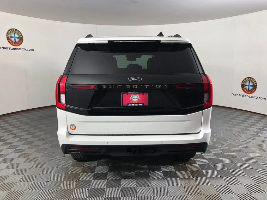 New 2026 Star White Metallic Tri-Coat Ford Tremor® image 17