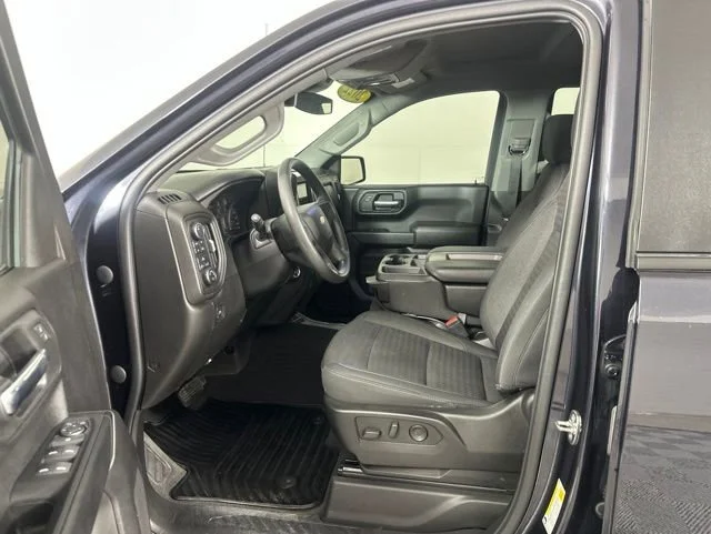 Used 2022 Dark Ash Metallic Chevrolet Custom image 6