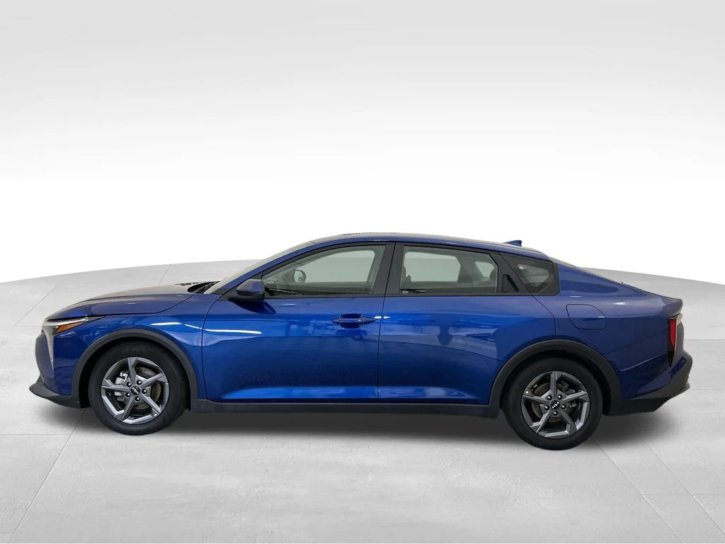 Used 2025 Blue Kia LXS image 2