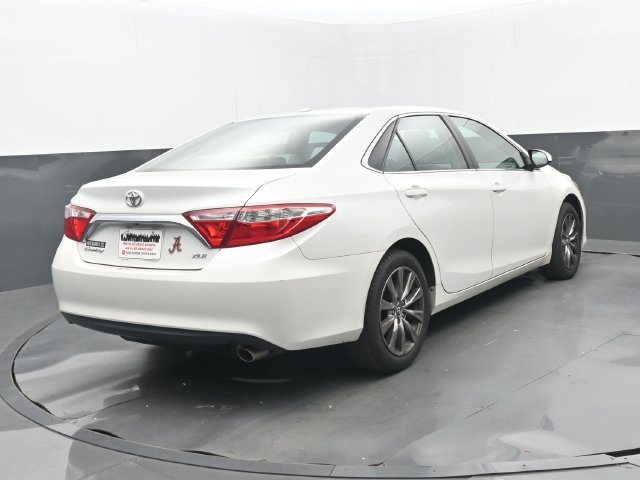 Used 2017 Blizzard Pearl Toyota XLE image 6
