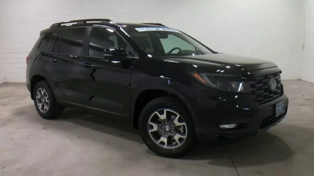 Certified Used 2023 Crystal Black Pearl Honda TrailSport image 5