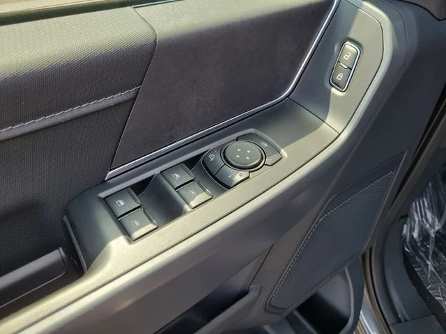 New 2026 Carbonized Gray Metallic Ford XLT image 22