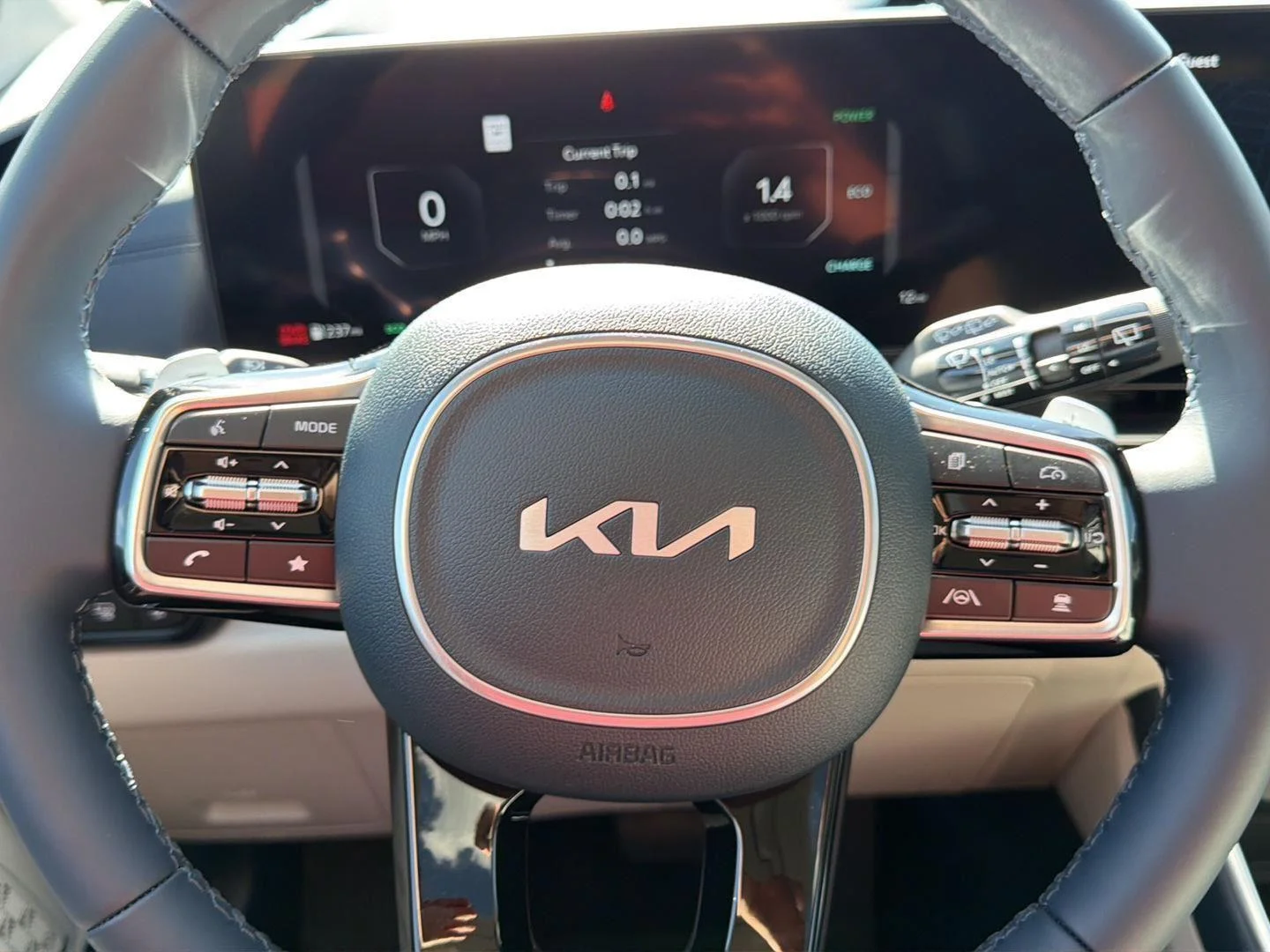 New 2026 Ceramic Silver Kia SX Prestige image 15