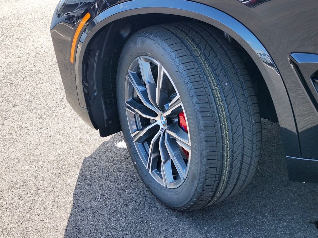 New 2026 Black BMW xDrive40i image 31