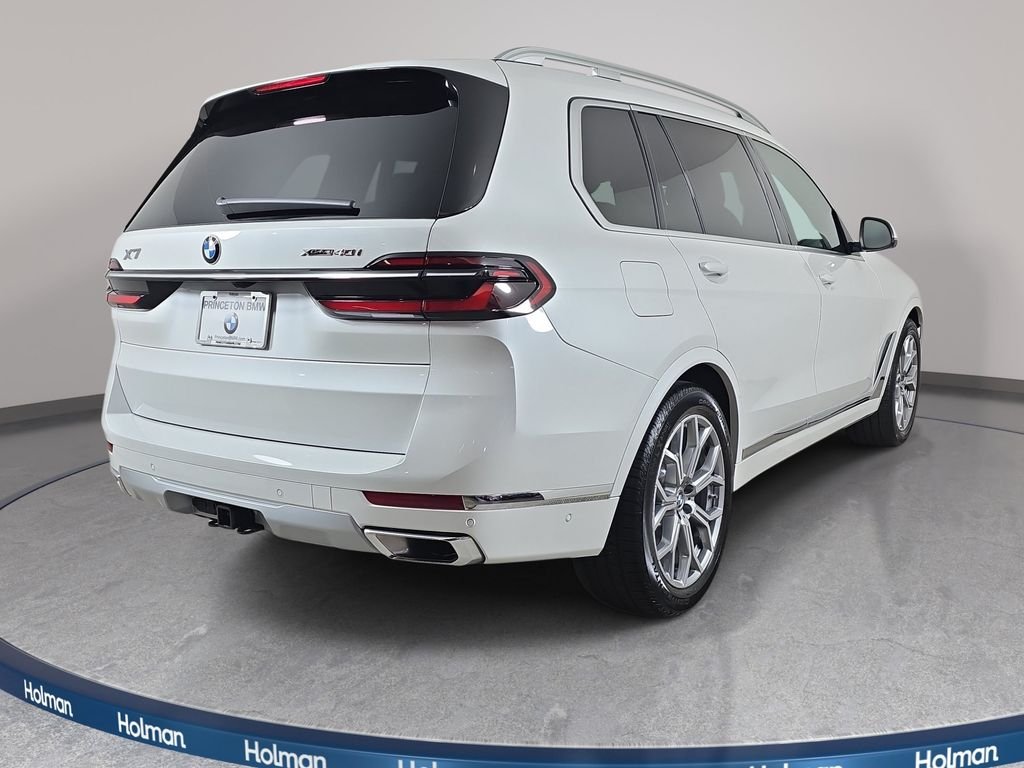 Used 2026 Mineral White Metallic BMW xDrive40i image 6
