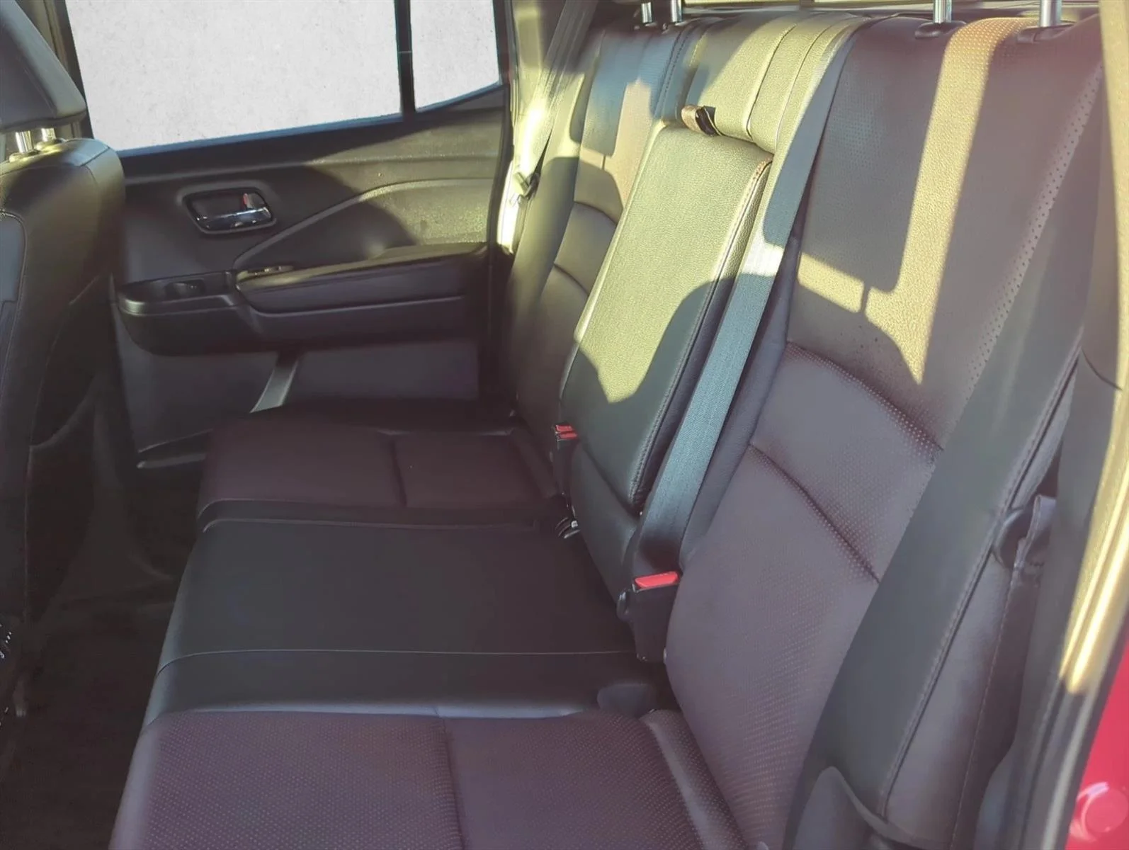 Used 2025 Radiant Red Metallic Ii Honda Black Edition image 21