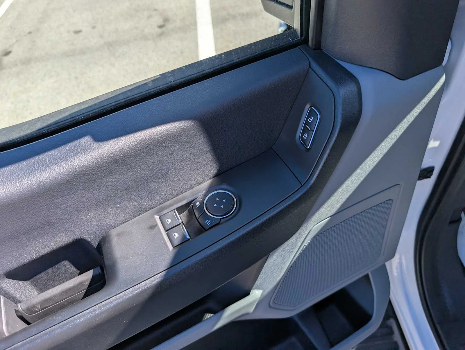 New 2026 Oxford White Ford F-350® XL image 32