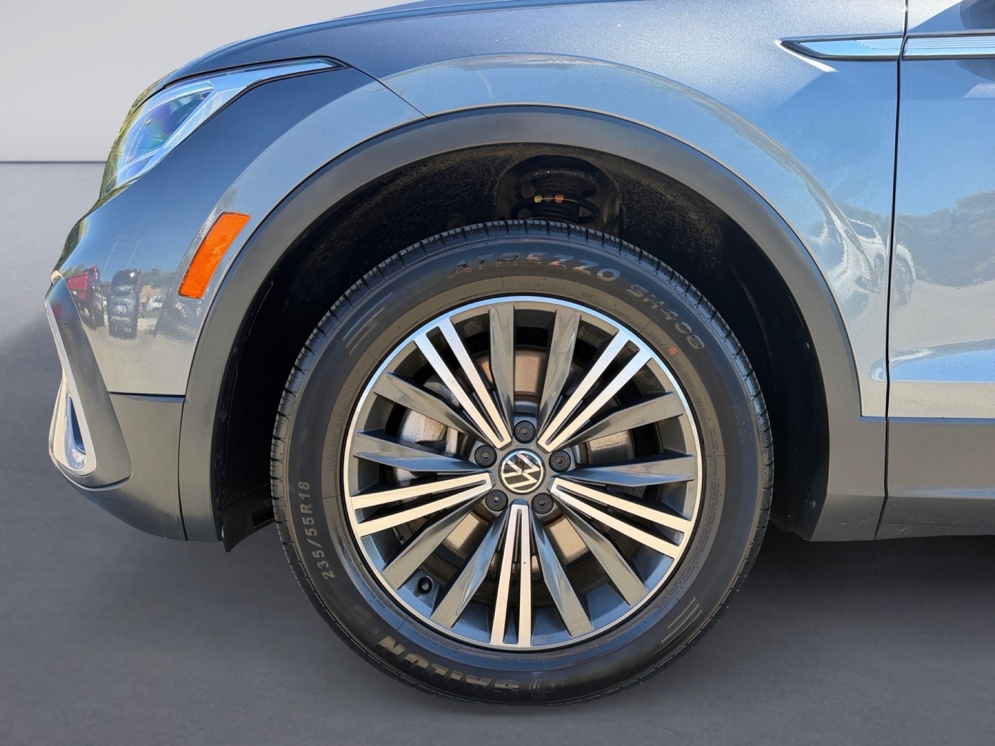 Used 2024 Platinum Gray Metallic Volkswagen Wolfsburg Edition image 9