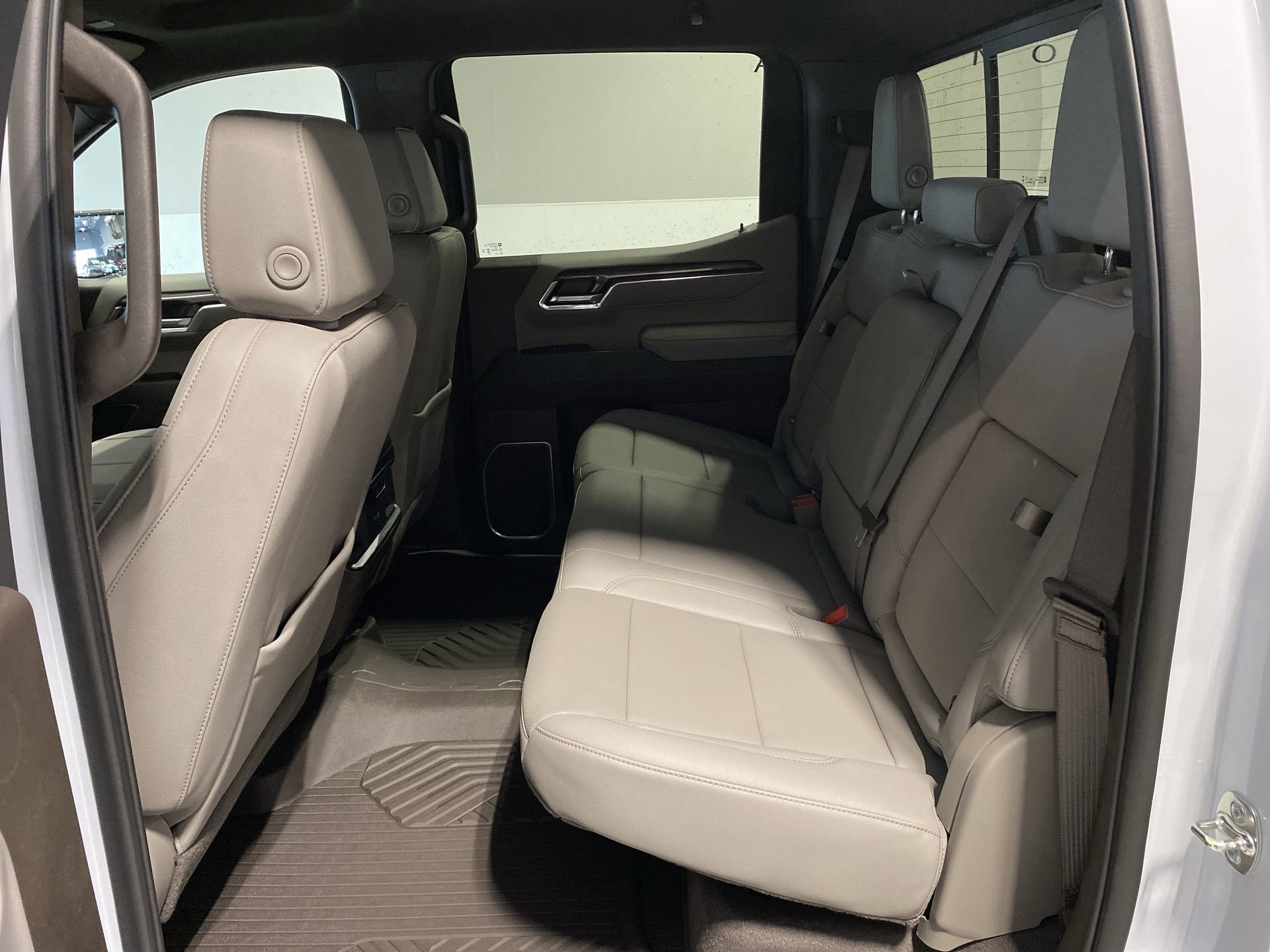 2026 Chevrolet Silverado 1500 LTZ - Photo 24