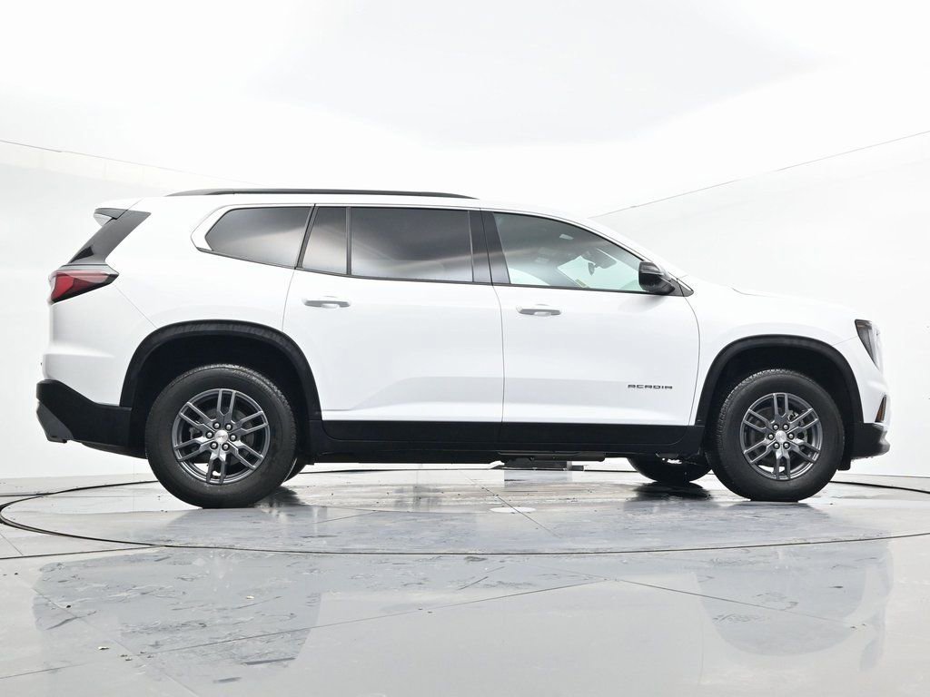 Used 2025 Summit White GMC Elevation image 26