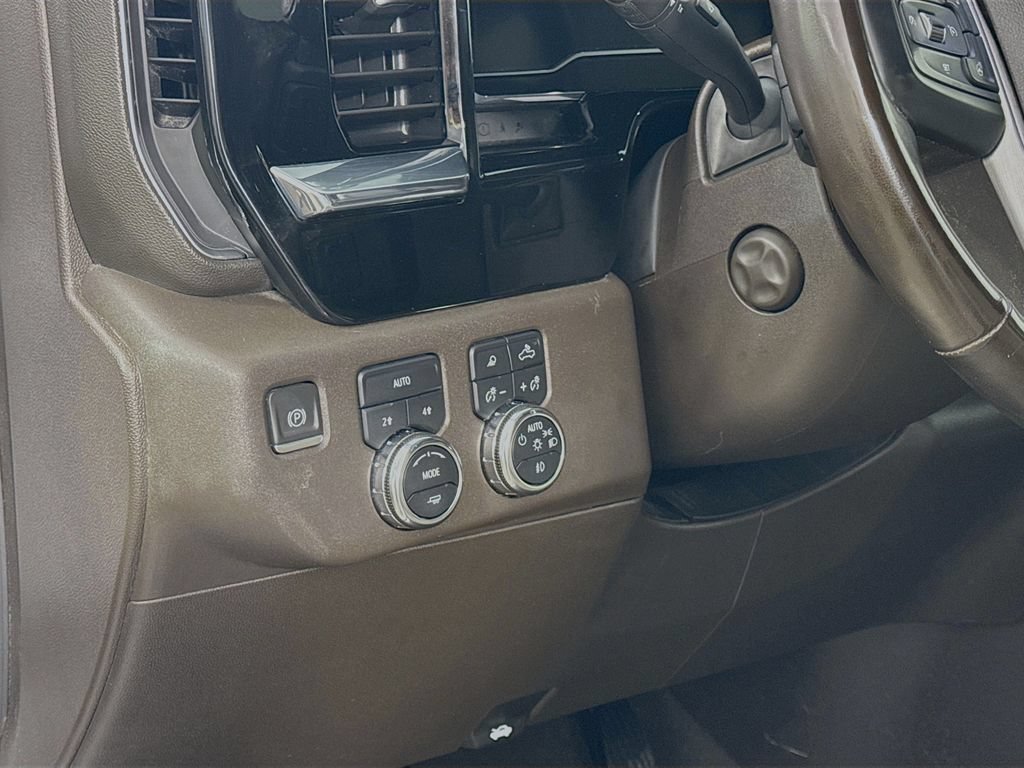 2024 GMC Sierra 1500 SLT - Photo 11