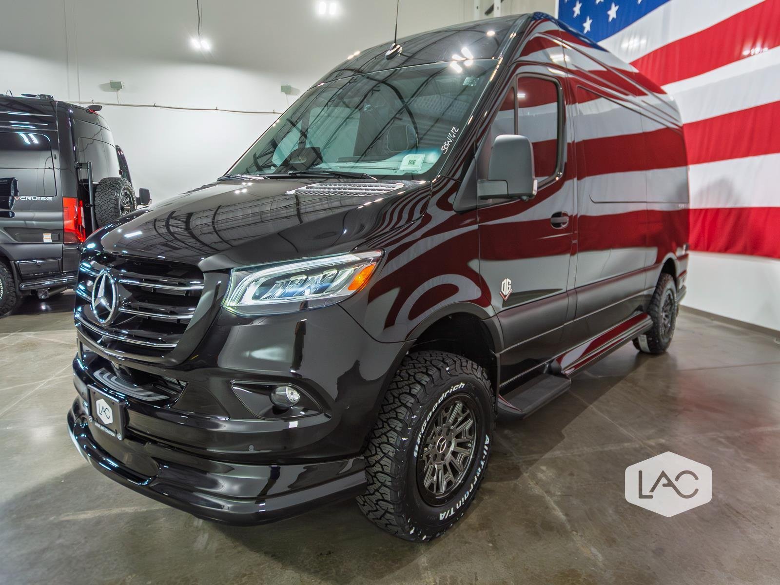 New 2026 Obsidian Black Metallic OGV Luxury Coach 144 AWD ULTIMATE ADV w/ 540ah PKG image 17