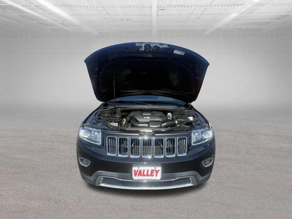Used 2015 Brilliant Black Crystal Pearlcoat Jeep Limited image 59