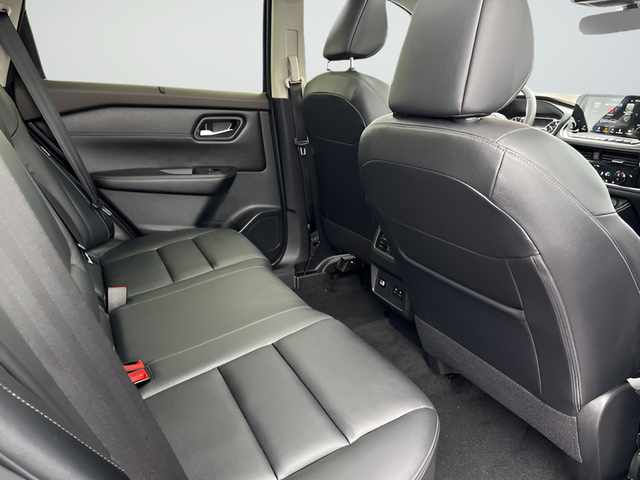 Used 2023 Blue Nissan SL image 23