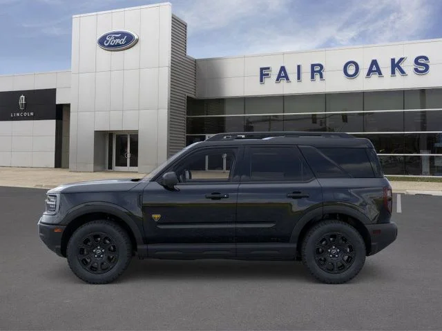 New 2025 Shadow Black Ford Badlands image 3