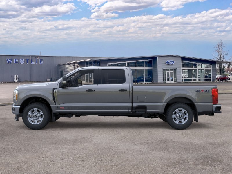 New 2026 Carbonized Gray Metallic Ford F-350® XLT image 4