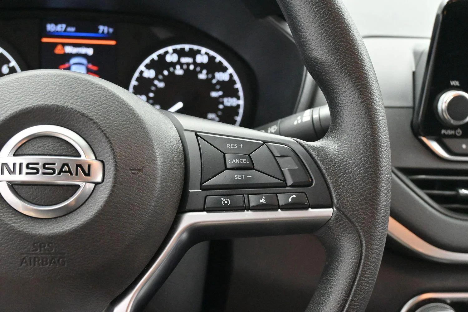 Used 2022 Glacier White Nissan 2.5 S image 15