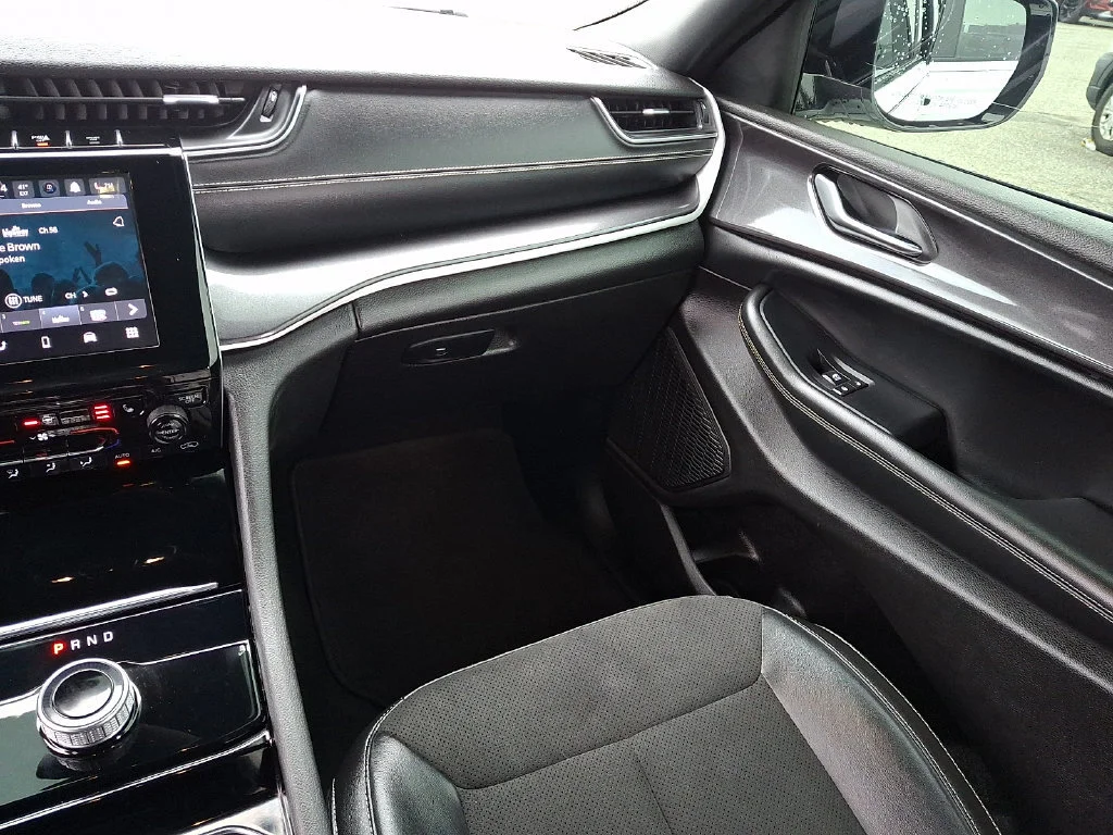 Used 2023 Bright White Clearcoat Jeep Altitude image 17