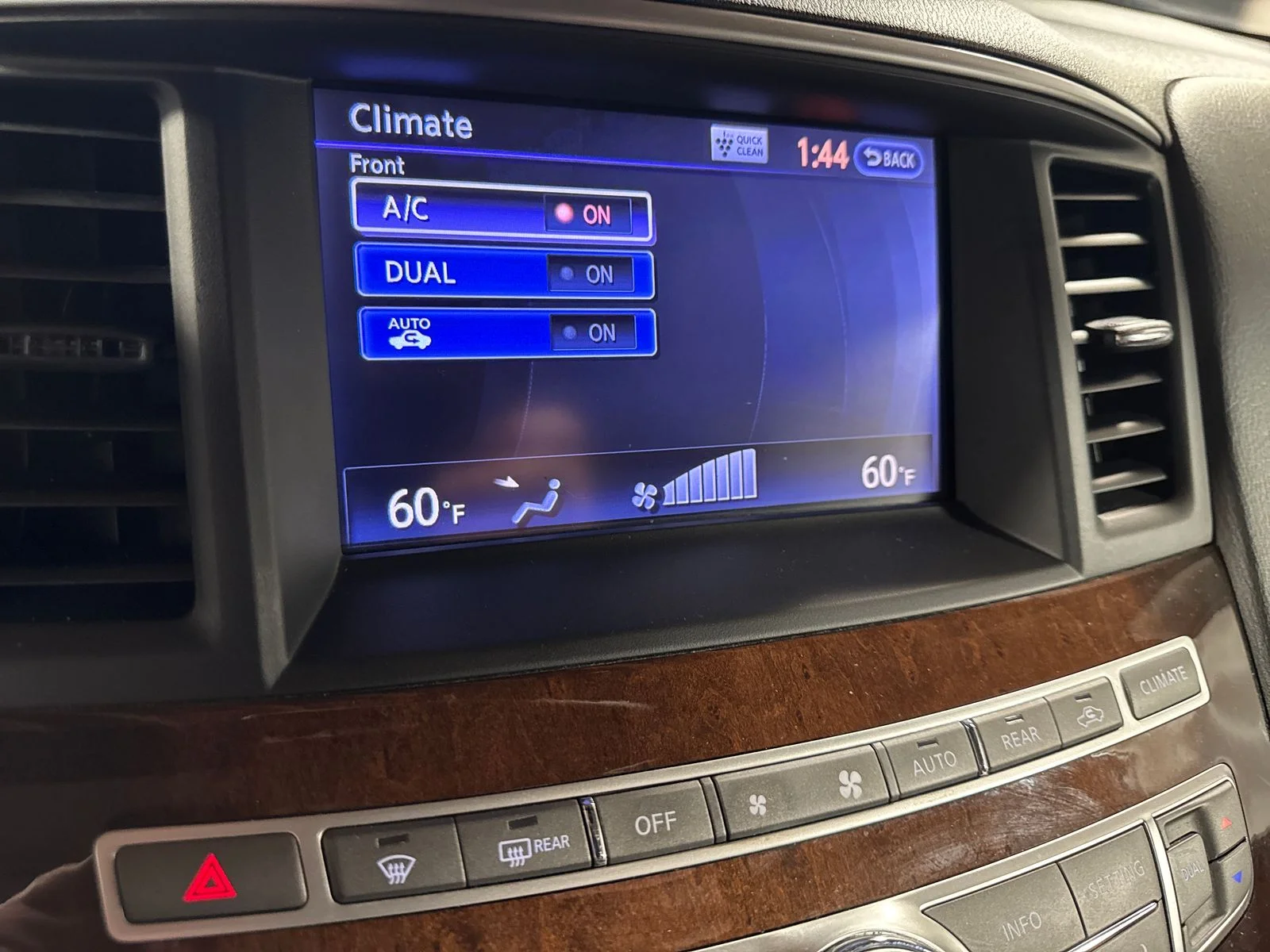Used 2013 Green INFINITI Base image 24