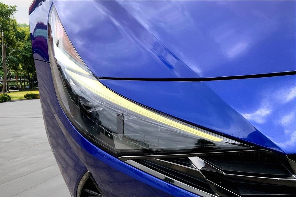 Used 2022 Blue Hyundai Limited image 29