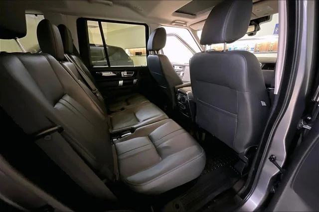 Used 2016 Gray Land Rover HSE image 12