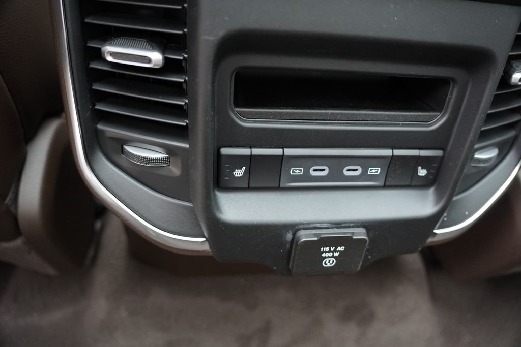 New 2026 Bright White Clear-Coat Exterior Paint RAM Laramie image 15