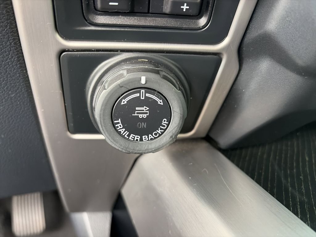 Used 2022 Gray Ford Platinum image 28