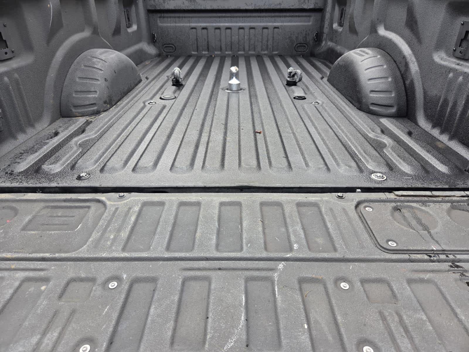Used 2023 Agate Black Metallic Ford LARIAT image 12