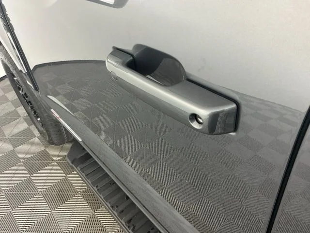 New 2026 Carbonized Gray Ford XLT image 15