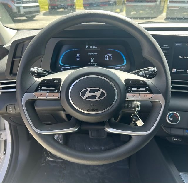 New 2026 White Hyundai SE image 13