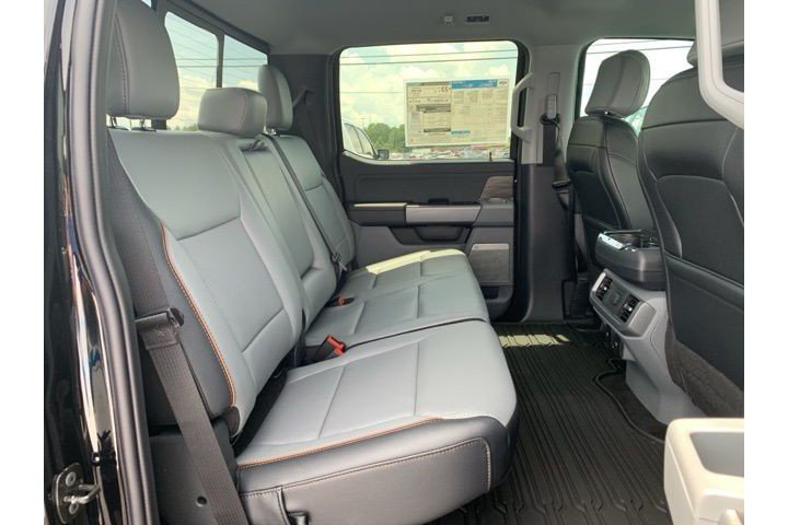 New 2025 Agate Black Metallic Ford Lariat image 27