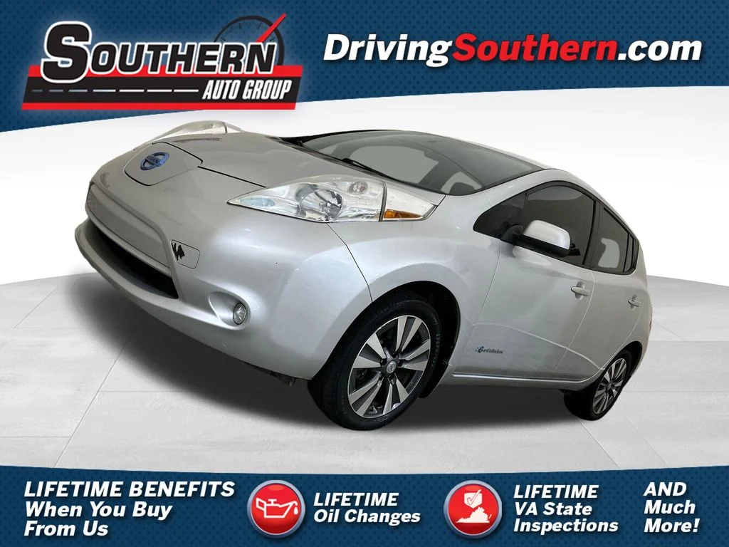 2015 Nissan Leaf SV's photo