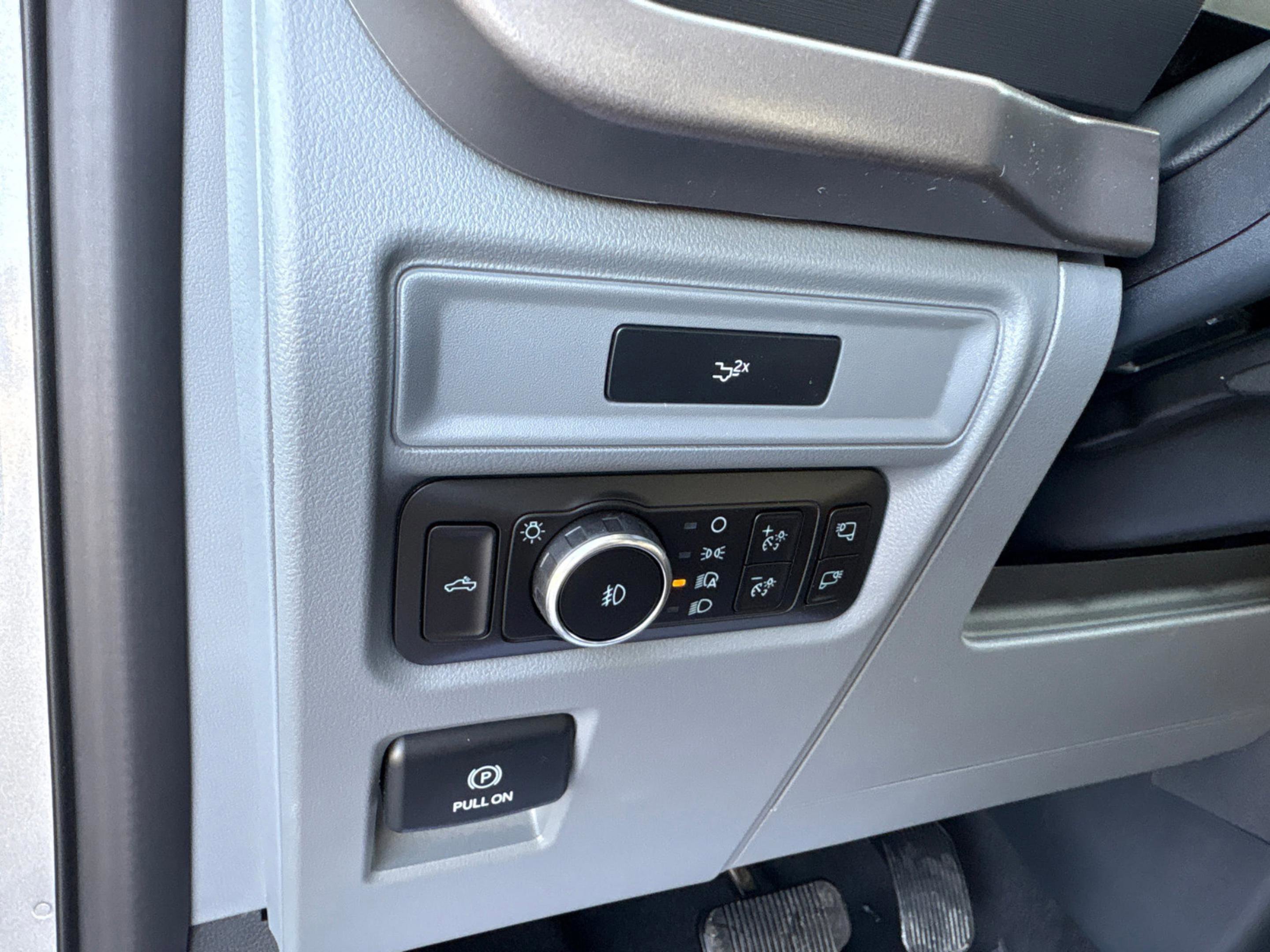 New 2026 Iconic Silver Metallic Ford XLT image 19
