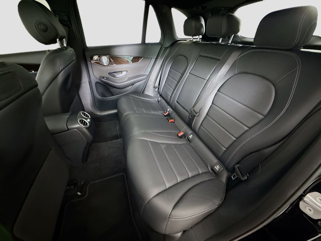 Used 2019  Mercedes-Benz GLC 300 image 25