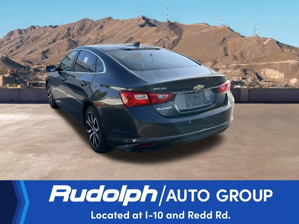 Used 2018 Gray Metallic Chevrolet LT image 3