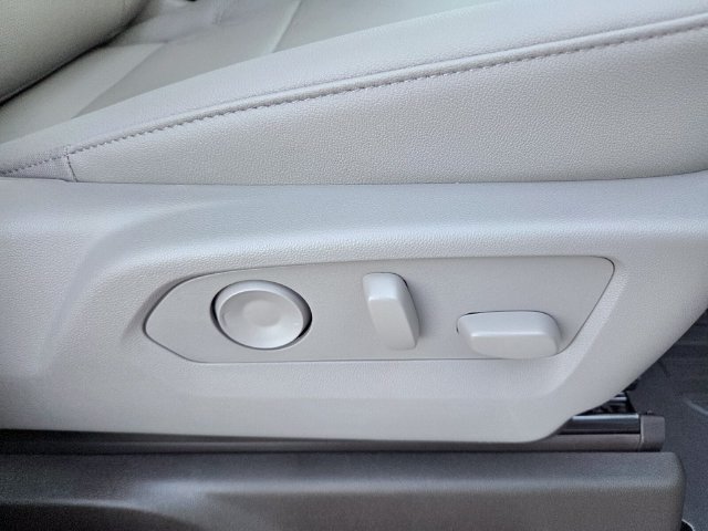 2026 GMC Sierra 1500 SLT - Photo 18
