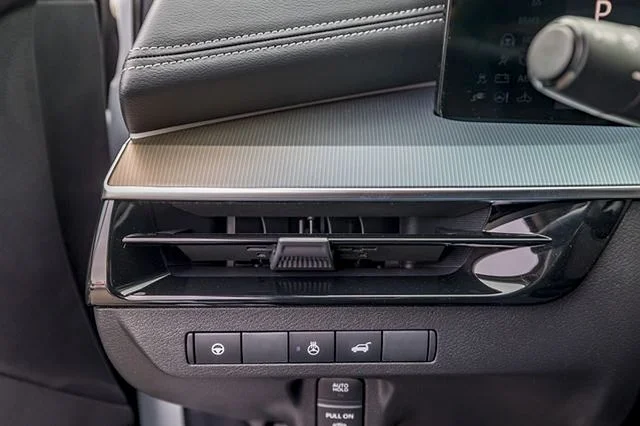 2025 Nissan Murano SL - Photo 12