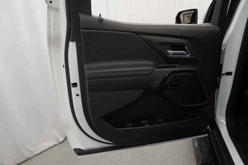 New 2026 Summit White Chevrolet LT - Extended Range image 22