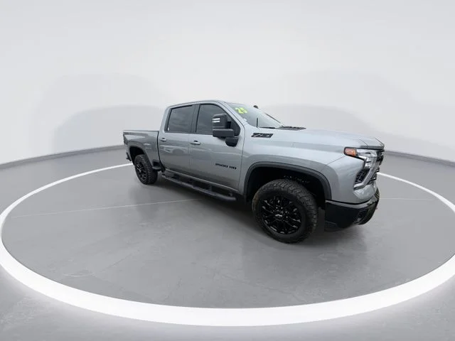 Used 2025 Gray Chevrolet LT image 2