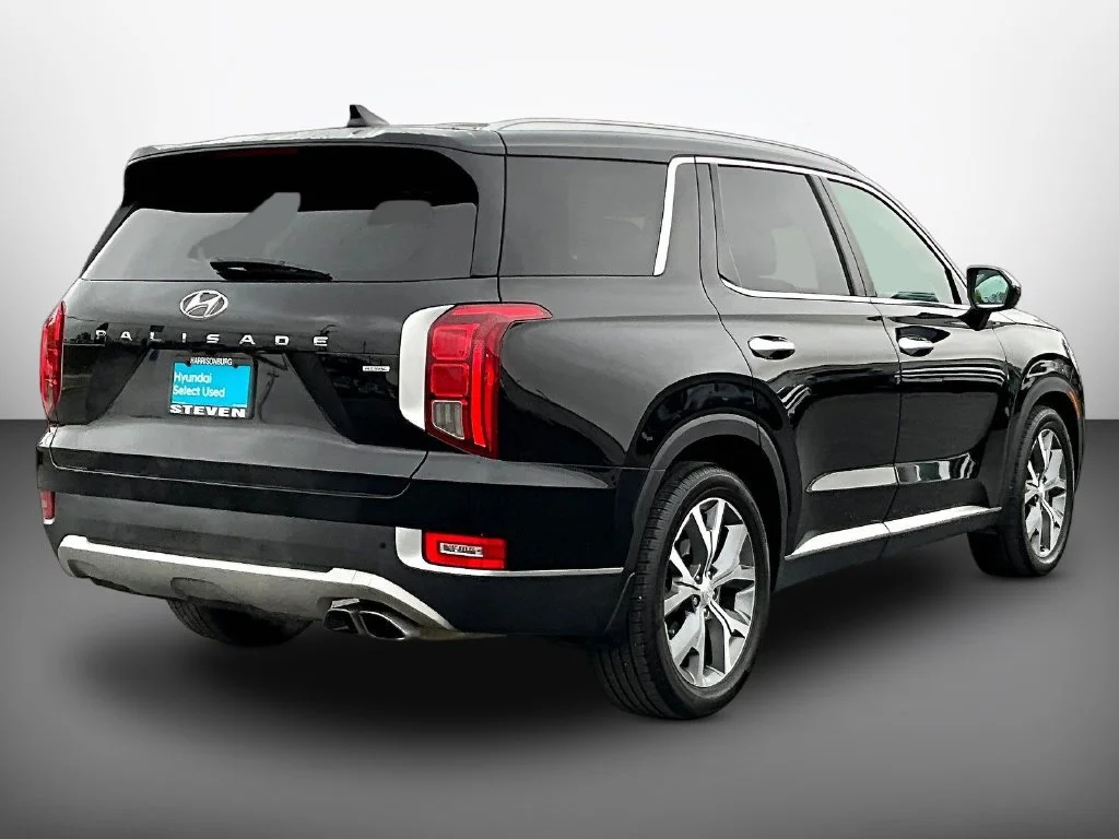 Used 2021 Black Hyundai SEL image 6